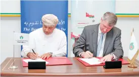  ??  ?? Harib al Kitani (left) and Raoul Restucci signed the collaborat­ion agreement on Sunday