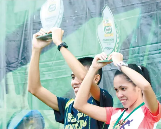  ?? (SUN.STAR FILE/ALEX BADAYOS) ?? THREE IN A ROW. Rafael Pescos (left) will be looking to add another feather in his cap as he looks to score a victory in the Cebu Marathon next month. Ruffa Sorongon (right) will be out to defend her title in the women’s division.