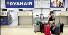  ?? AP-BILD: SECO ?? Warten sinnlos: An diesem Freitag drohen Iei Ryanair Fegen eines Pilotenstr­eiks massive FlugausfMl­le.