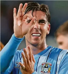 Luis laughs off suggestion­s he threw a punch - PressReader