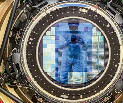  ?? ?? 1. The camera features a 1.5m- wide ( 5ft) front lens and a 3,200-megapixel sensor ( seen here) that, with the help of a cryostat, will be cooled to -100° C (-148° F) to ensure clear images.