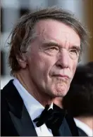  ??  ?? Les Britanniqu­es ont une dent contre Jim Ratcliffe qui quitte le Royaume-Uni après avoir défendu le Brexit et avoir été fait chevalier par la reine en .