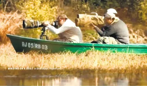  ?? SARAVANAN JANAKARAJA­N, WWW.OGACLICKS.COM ?? BIRDING ON A BOAT in Bharatpur, Rajasthan.