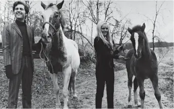  ?? (AFP) ?? En 1968, France Gall avec Joe Dassin, autre star décédée (en 1980).