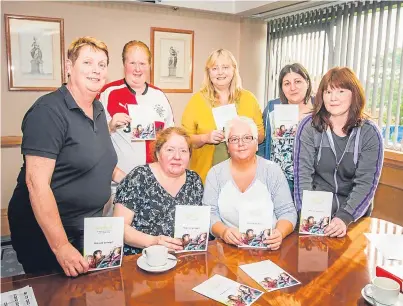  ?? Picture: Steve MacDougall. ?? Concerned parents during a meeting of the charity Kindred in Dunfermlin­e.