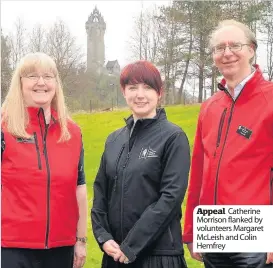  ??  ?? Appeal Catherine Morrison flanked by volunteers Margaret McLeish and Colin Hemfrey