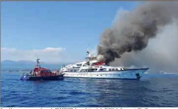  ?? (DR) ?? Parmi les secours engagés par le CROSSMED, les vedettes de la SNSM de Cagnes et d’Antibes sont venues en soutien des nombreux sapeurs-pompiers.