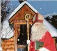  ?? Fotos: Bettina Buhl ?? Hier siehst du die Hütte des Nikolaus von außen.
