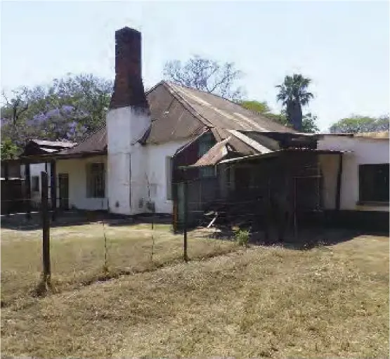  ?? ?? e challenges of Globe and Phoenix Mine in Kwekwe can not be separated from the community that surround it.  is dilapidate­d manager's house gives a picture of the obtaining situation at the gold mine.