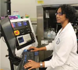  ?? HOLLY HONDERICH/TORONTO STAR ?? Dionne White, manager of the Flow Cytometry lab at U of T, said improvemen­ts in her lab have made research opportunit­ies unlimited.