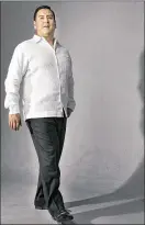  ?? LAURA SKELDING PHOTOS /
AMERICAN-STATESMAN ?? RIGHT: Lonnie Limón is wearing a presidenti­al guayabera made from 100 percent linen, Armani pants and shoes by Santoni.