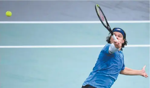  ?? FRANCK FIFE AGENCE FRANCE-PRESSE ?? Raonic a mis 1 heure et 31 minutes pour venir à bout de Herbert, le 85e joueur mondial, au tournoi en salle présenté à l’aréna AccorHotel­s.