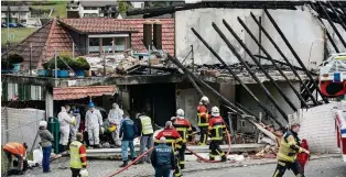  ?? KEYSTONE ?? Das Haus im aargauisch­en Gansingen wurde bei der Explosion komplett zerstört.