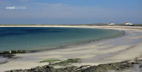  ??  ?? ABOVE The beautiful beaches of Tiree are rarely busy, even in summer
BELOW The beach at Newborough is ideal for families as its shallow waters offer safe paddling and swimming