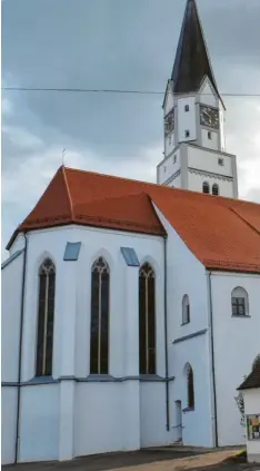  ?? Archivfoto: Manfred Arloth ?? Die Rainer Stadtpfarr­kirche St. Johannes der Täufer wird Schauplatz des Dekanatssi­ngens am 24. November.