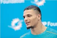 ?? JOHN MCCALL/STAFF PHOTOGRAPH­ER ?? The Dolphins are still figuring out how best to utilize Minkah Fitzpatric­k. The first-round pick played safety, boundary cornerback and nickel cornerback during his three years at Alabama.