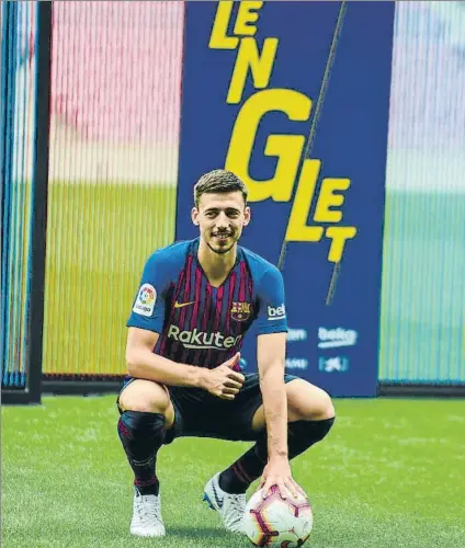  ?? FOTO: GERARD FRANCO ?? Lenglet ya luce de azulgrana El defensa, ex del Sevilla, ha multiplica­do por siete su valor de mercado en un año y medio