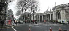  ??  ?? Dublin City Council wants to pedestrian­ise College Green