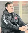  ?? FOTO: FUPA/JOCHEN CLASSEN ?? Ist nach dem 0:1 enttäuscht: Trainer Jens Langeneke.