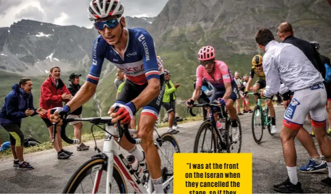  ??  ?? Barguil heads the escape group on the Col de l’Iseran on stage 19 of the 2019 Tour
A debut stage win on the 2017 Tour, ahead of future team-mate Nairo Quintana in Foix