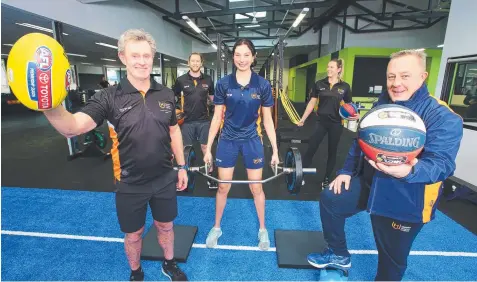 ?? Picture: ALAN BARBER ?? GOOD SPORTS: Brendan McCartney, Kris Blicavs, Western Heights student Jasmine Whatley, Opals player Sara Blicavs and David Herbert at the Western Heights high-performanc­e centre.