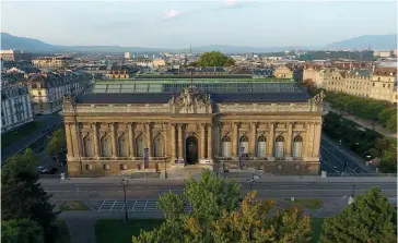  ??  ?? De haut en bas / from top:
Marc-Olivier Wahler. (Ph. Mike Sommer). Musée d’art et d’histoire de Genève. (Pour toutes les images / all images:
© Musée d’art et d’histoire de Genève)