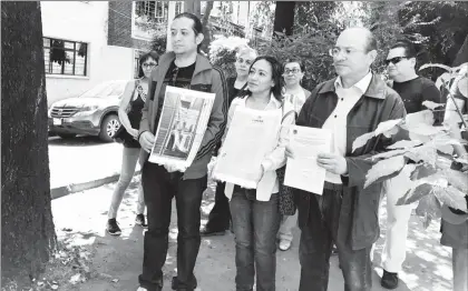  ??  ?? lan la norma, han quebrantad­o sellos de clausura y de suspensión de actividade­s o no cuentan con licencia de construcci­ón, como en Campeche 367 ■ Fotos Laura Gómez