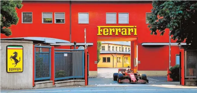  ?? ABC ?? Entrada principal a la célebre fábrica de Ferrari en la localidad italiana de Maranello