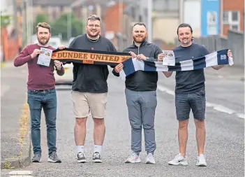  ?? ?? DREAM TEAM: Fans Supporting Foodbanks Dundee volunteers, left to right, Darren Thomson, Marty Smith, Liam Mckelvie and Daniel Gearie. Picture by Kim Cessford.