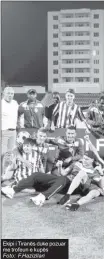  ?? Foto: F.Hazizllari ?? Ekipi i Tiranës duke pozuar me trofeun e kupës