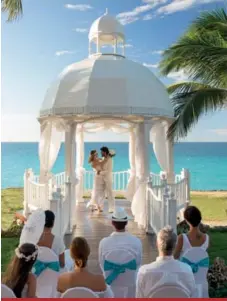  ??  ?? Meliá Cuba has three resorts specializi­ng in weddings. Contribute­d