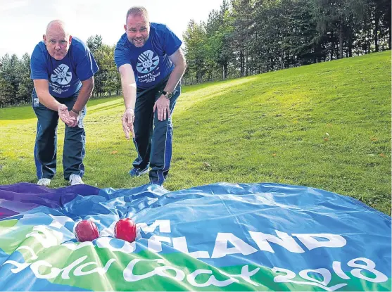  ?? Picture: PA. ?? Darren Burnett’s bowls team-mates Alex Marshall and Paul Foster at yesterday’s team announceme­nt in Stirling.