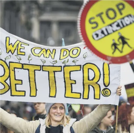  ?? PICTURE: JEFF J MITCHELL/GETTY ?? 0 Extinction Rebellion protesters staged a rally on Edinburgh’s North Bridge