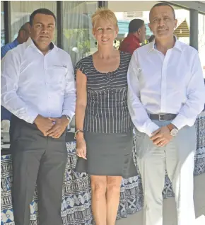  ??  ?? Investment Fiji Regional Relationsh­ip Manager, Lisala Dyer with Debra Sadranu of Essence of Fiji and Tony Whitton of Rosie Holidays.