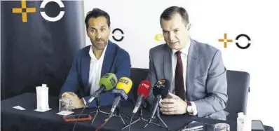  ?? Jaime Galindo ?? Blasco, a la izquierda, y Spenger, a la derecha, durante la rueda de prensa celebrada ayer en Zaragoza.