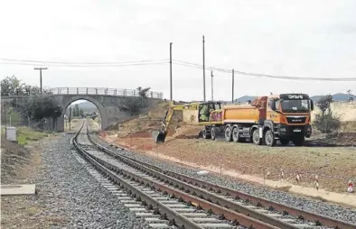  ?? ADIF ?? Adif ya ejecutó trabajos de mejora en la línea de Zaragoza-Teruel-Sagunto el verano del año pasado.