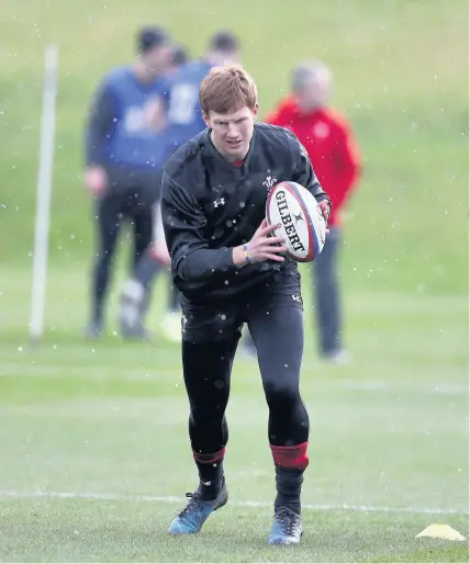 ??  ?? > Rhys Patchell is the go-to guy at No.10 if we were to pick a combined Wales and England XV
