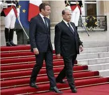  ?? Stephane Mahe/Reuters ?? Macron e o presidente do Líbano, Michel Aoun, em Paris