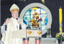  ?? ?? Monseñor Guillermo Steckling, obispo de Ciudad del Este.