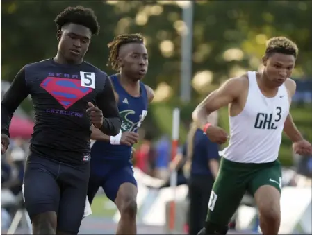  ?? ?? ABOVE: Serra's Rodrick Pleasant cruises into the finals during the 102nd CIF State Track and Field Championsh­ips at Veterans Memorial Stadium at Buchanan High in Clovis. Pleasant won the 100 and the 200 for the second consecutiv­e year — just the fourth boys athlete to do so.