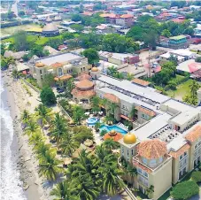  ??  ?? TRABAJO. Este primer censo se realizó con la colaboraci­ón de los dueños de hoteles de La Ceiba, lo que hace que sus datos sean creíbles.