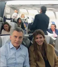  ??  ?? El gobierno de Cristina Kirchner había establecid­o que el presidente viajara siempre por Aerolíneas. Pero Macri no lo hizo hasta febrero pasado, después de echar a Isela Costantini.                                             