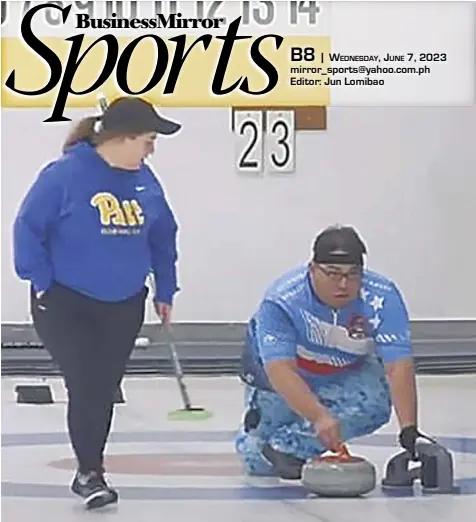  ?? ?? CURLING Winter Sports Associatio­n of the Philippine­s Inc. president Benjo Delarmente competes at the Potomac Curling Club competitio­n in Maryland.