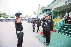 219 Tamat Latihan Pegawai Imigresen Pressreader