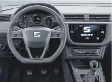  ??  ?? Bedienfreu­ndlich: das Cockpit des Seat Arona.