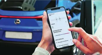  ?? EFE ?? Con Lexus Link, el conductor puede acceder a muchas funciones del vehículo desde el teléfono móvil
