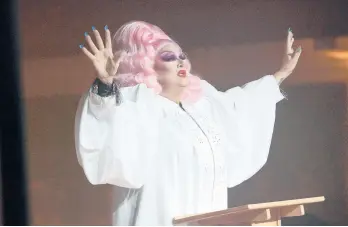  ?? JAKES GILES NETTER/HBO ?? Indiana pastor Craig Duke performs in drag during an episode of the HBO show “We’re Here.” Duke wanted to show support for his daughter, who is pansexual.