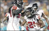  ?? WILLIE J. ALLEN JR. / AP ?? Cornerback Desmond Trufant (21) has started all 48 games since the Falcons drafted him in 2013.