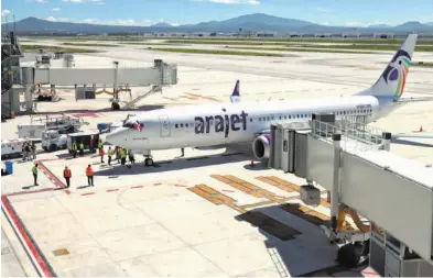  ?? ROBERTO HERNÁNDEZ ?? Arajet, aerolínea bandera de Dominicana, inicio vuelos al AIFA.