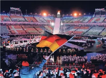 ?? FOTO: REUTERS ?? Unter dem Motto „Wir bewegen die Welt“stand gestern die Abschlussz­eremonie im Stadion in Pyeongchan­g.
